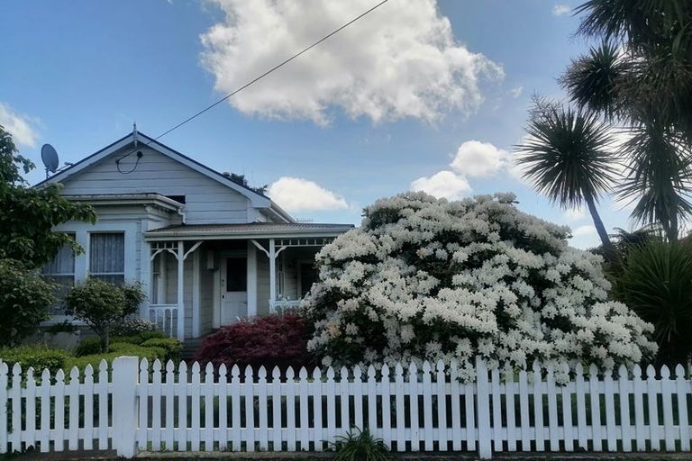 Photo of property in 165 Cambridge Street, Levin, 5510