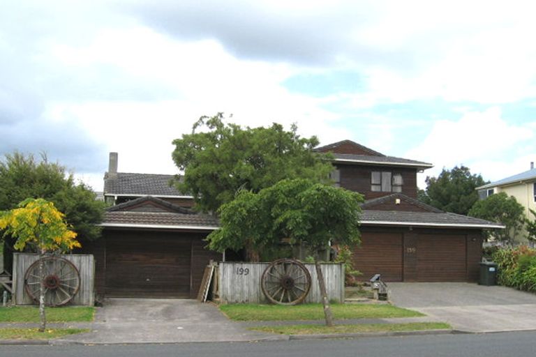 Photo of property in 199 Luckens Road, West Harbour, Auckland, 0618