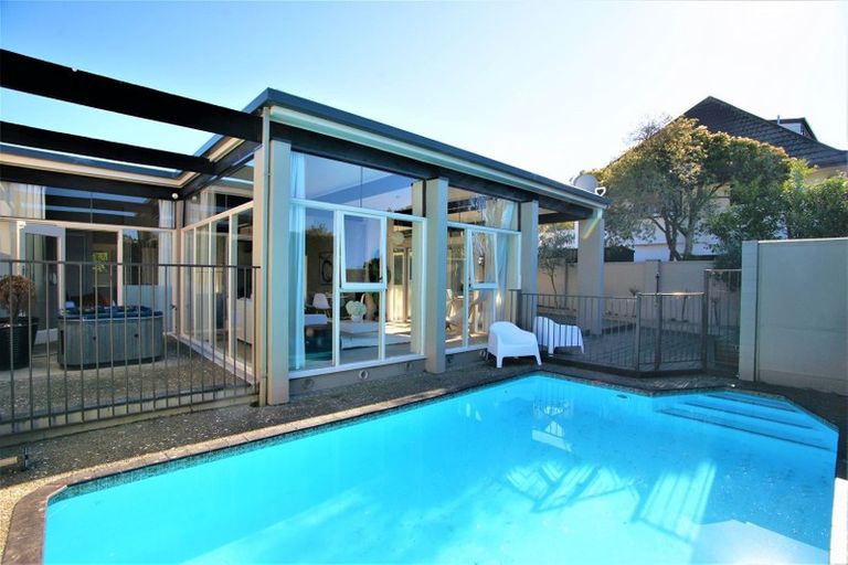 Photo of property in 5 Whareora Terrace, Cashmere, Christchurch, 8022