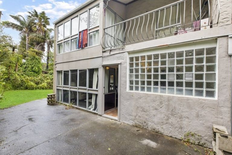 Photo of property in 2/1a Oates Road, Glen Eden, Auckland, 0602