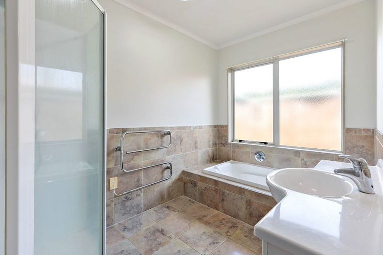 Photo of property in 7 Saint Clair Place, Papamoa Beach, Papamoa, 3118