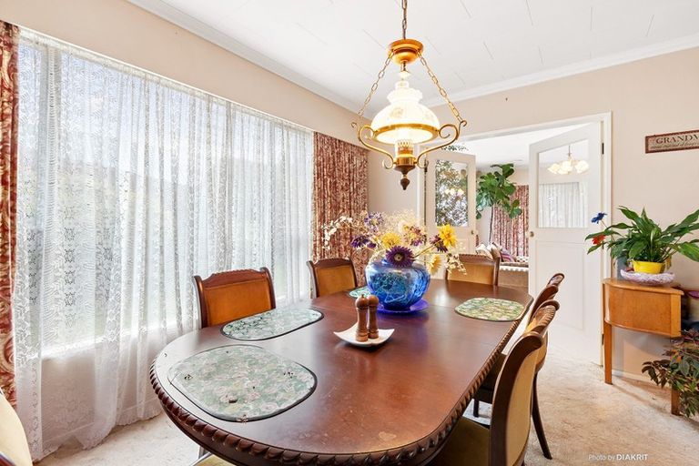 Photo of property in 21 Fitzpatrick Street, Newlands, Wellington, 6037