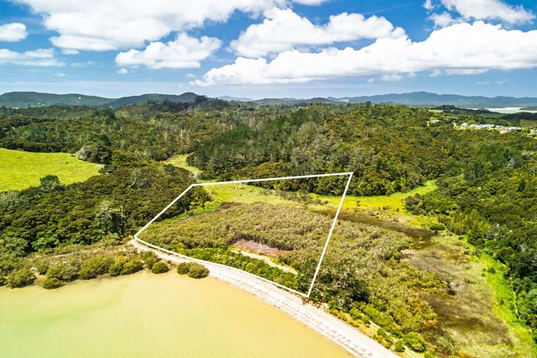 Photo of property in 73 Pipiroa Road, Ngatea, 3503