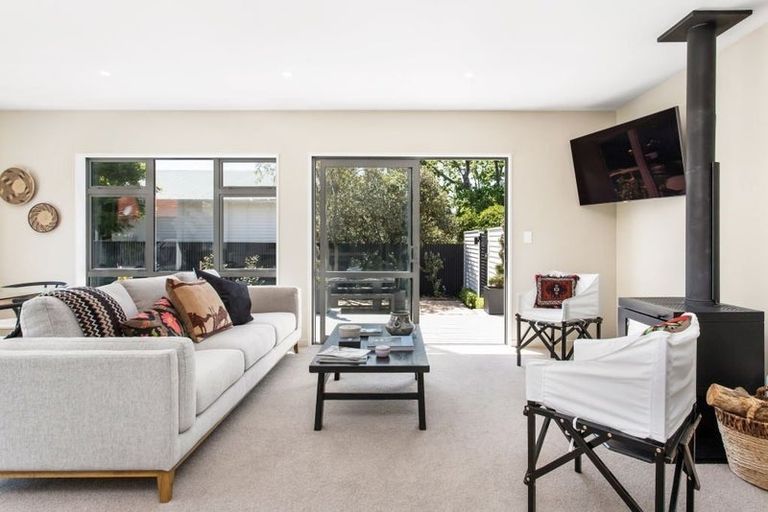 Photo of property in 32 Koromiko Street, Saint Martins, Christchurch, 8022