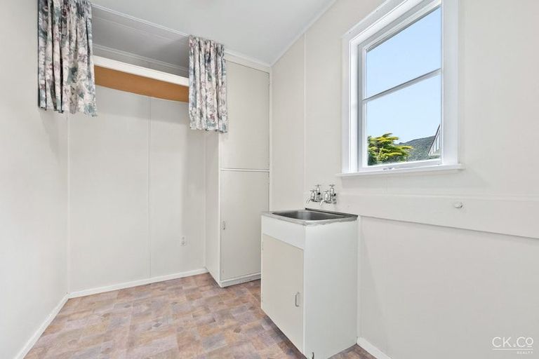 Photo of property in 44 Russell Road, Wainuiomata, Lower Hutt, 5014
