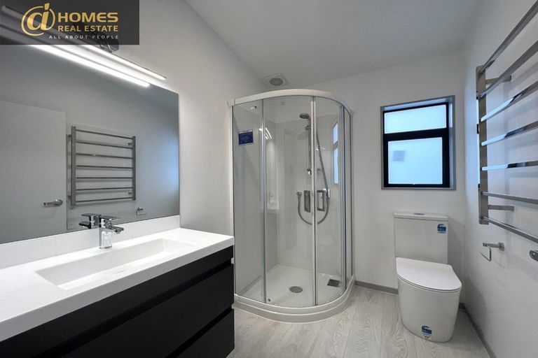 Photo of property in 19a Statesman Street, Henderson, Auckland, 0612