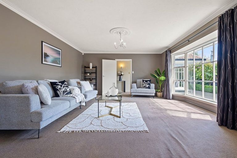 Photo of property in 7 Brookby Crescent, Avonhead, Christchurch, 8042
