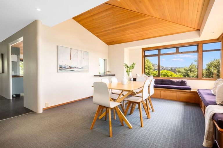 Photo of property in 14 The Crowsnest, Whitby, Porirua, 5024