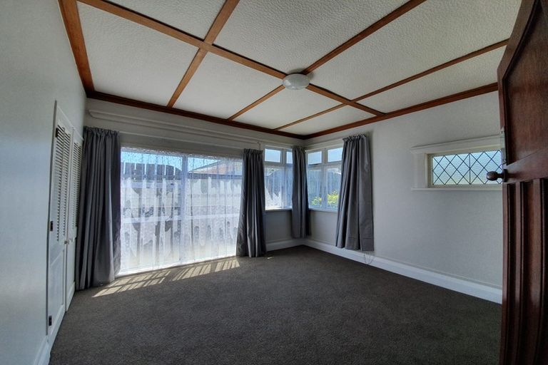 Photo of property in 13 Retter Street, Paparangi, Wellington, 6037