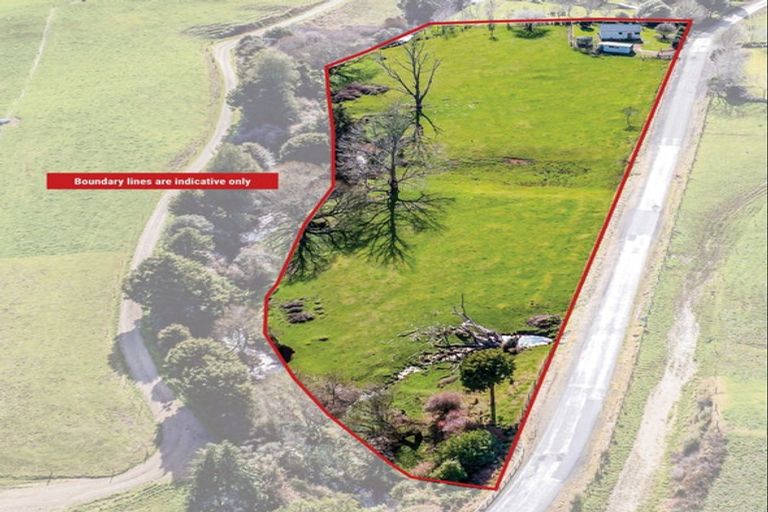 Photo of property in 2445 Tarata Road, Tarata, Inglewood, 4387