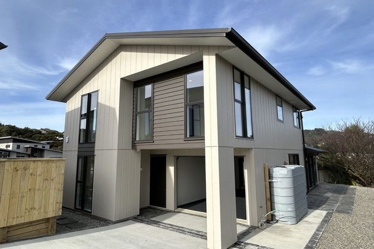 Photo of property in 9 Barque Crescent, Whitby, Porirua, 5024