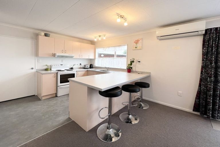 Photo of property in 19 Hauraki Crescent, Pinehill, Auckland, 0632