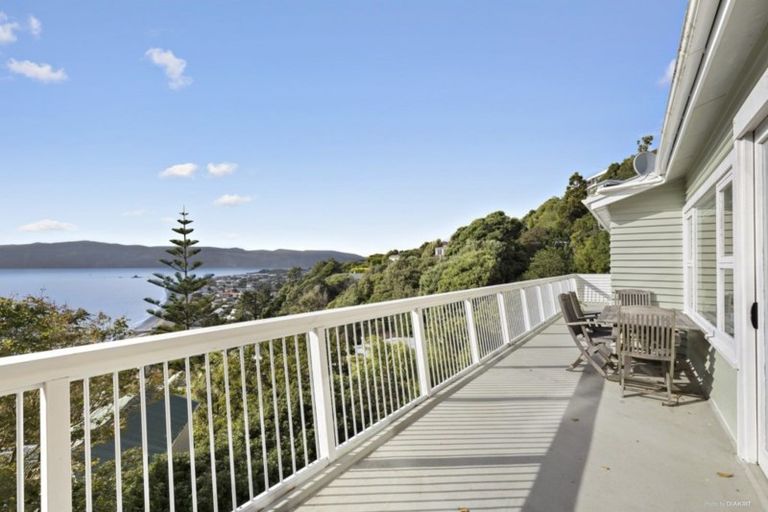 Photo of property in 33 Newport Terrace, Seatoun, Wellington, 6022