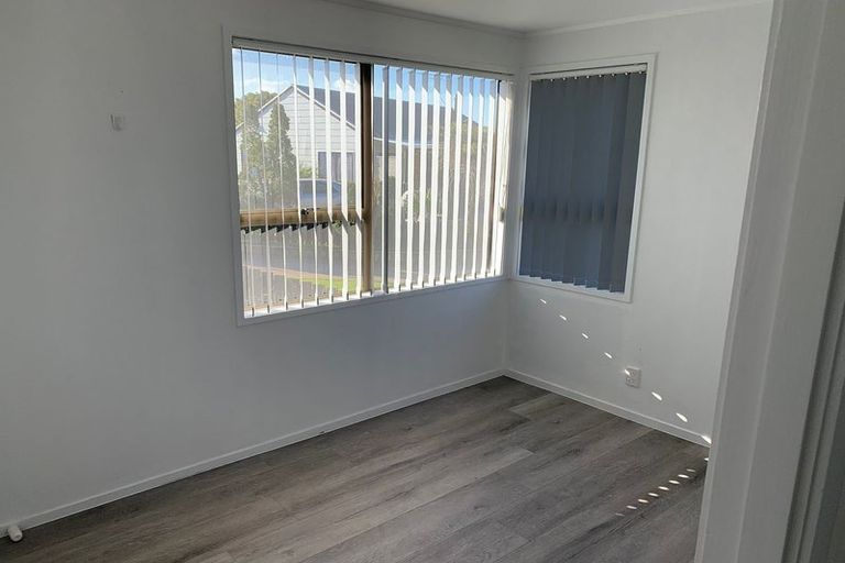 Photo of property in 41 Mcquarrie Avenue, Wattle Downs, Auckland, 2103