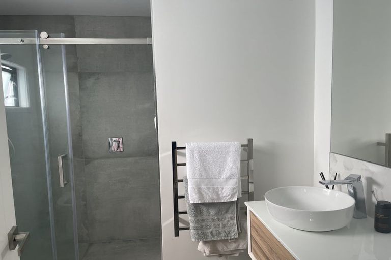 Photo of property in 17 Ardern Avenue, Stanmore Bay, Whangaparaoa, 0932