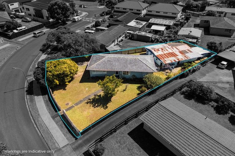 Photo of property in 30 Staverton Crescent, Mangere, Auckland, 2022