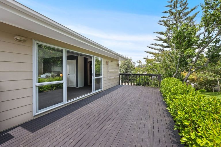 Photo of property in 16 Judkins Crescent, Cockle Bay, Auckland, 2014