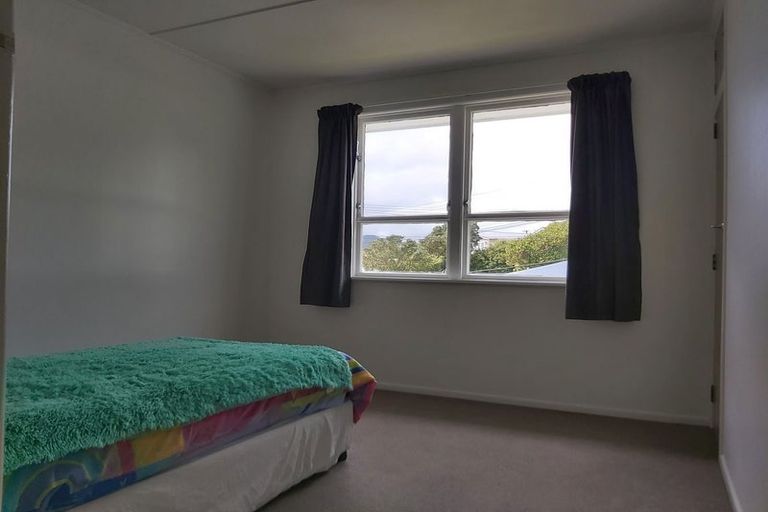 Photo of property in 92 Beazley Avenue, Paparangi, Wellington, 6037