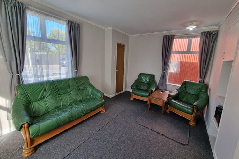 Photo of property in 26 Seaward Road, Edendale, 9825