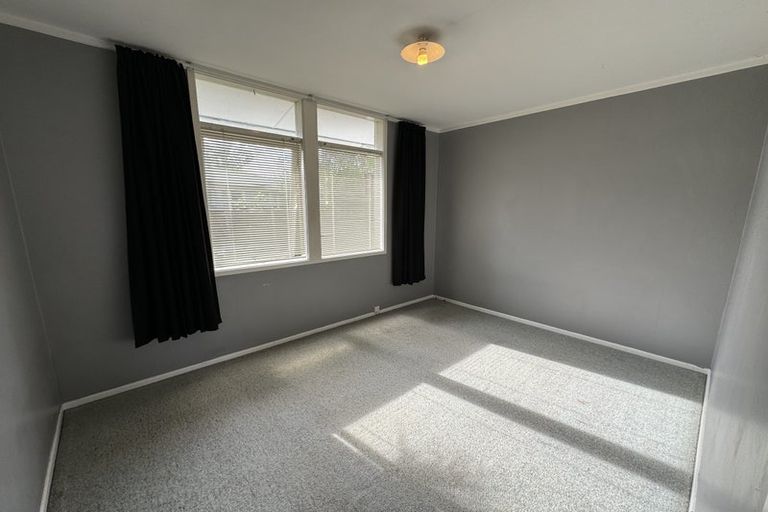 Photo of property in 97 Atkinson Road, Titirangi, Auckland, 0604