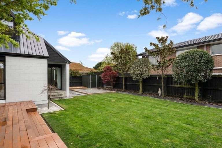 Photo of property in 9 Ringwood Place, Avonhead, Christchurch, 8042