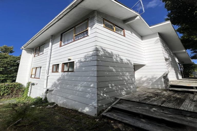 Photo of property in 1/4 Braund Place, Glenfield, Auckland, 0629
