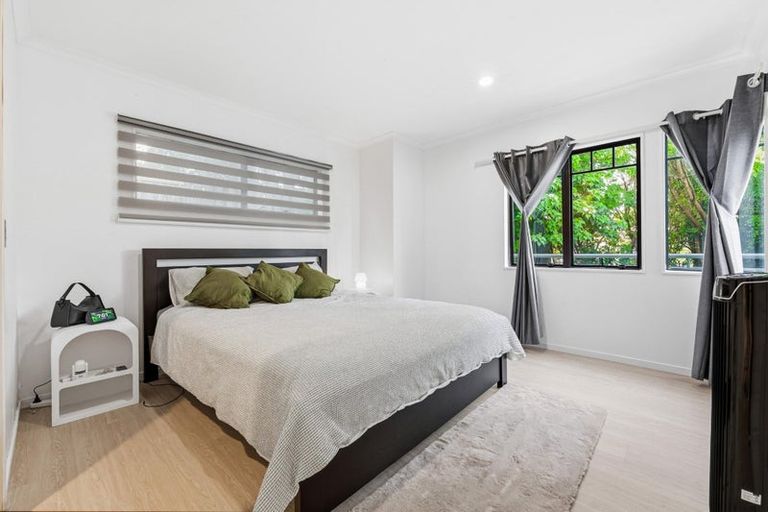 Photo of property in 56 Garton Drive, Massey, Auckland, 0614