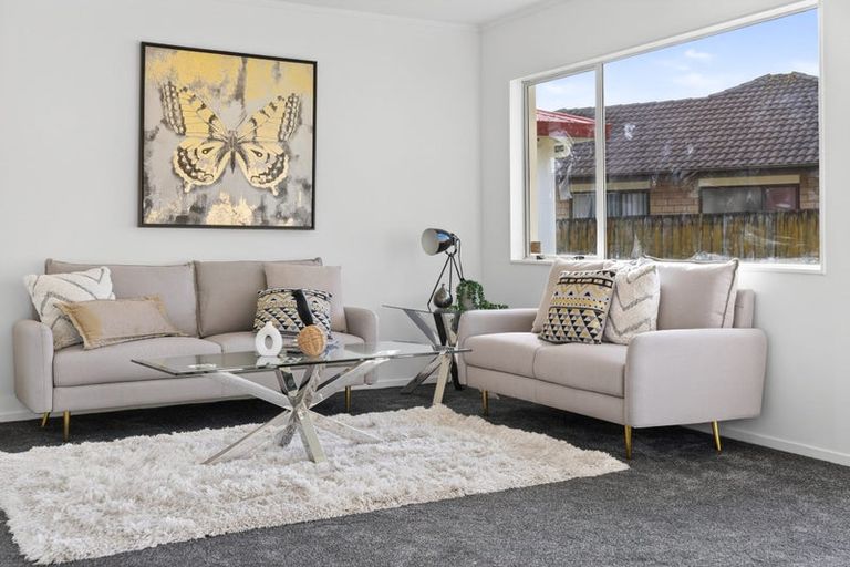 Photo of property in 10 Wairua Place, Pukekohe, 2120