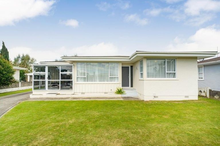 Photo of property in 44 Holdsworth Avenue, Milson, Palmerston North, 4414