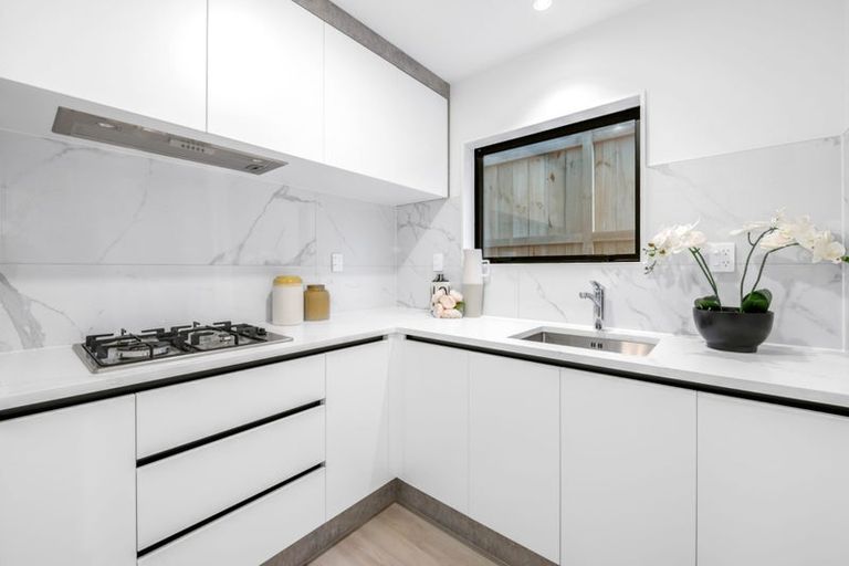 Photo of property in 48 Elevation Street, Flat Bush, Auckland, 2019