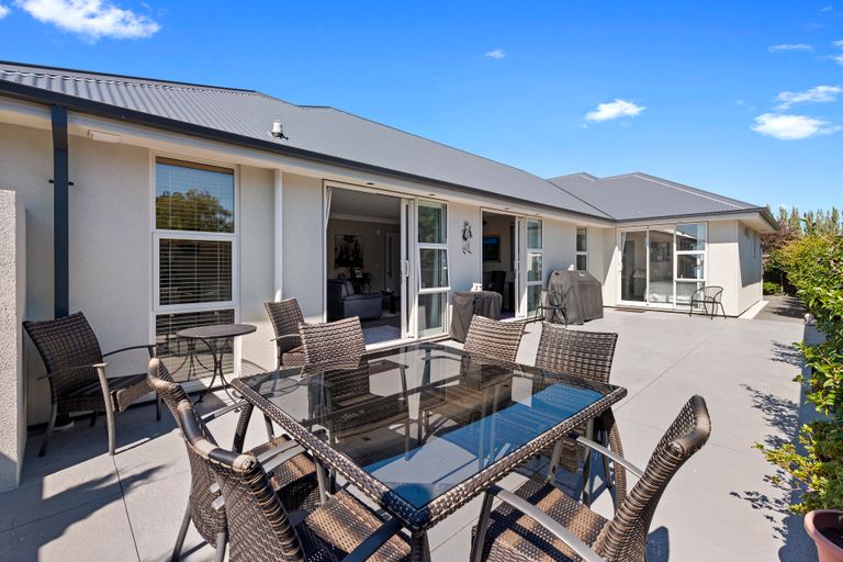 Photo of property in 33 Euphrasie Drive, Aidanfield, Christchurch, 8025