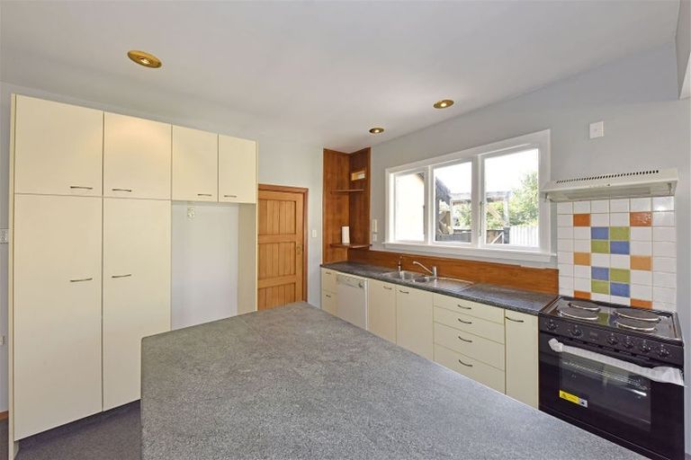 Photo of property in 84 Racecourse Road, Sockburn, Christchurch, 8042
