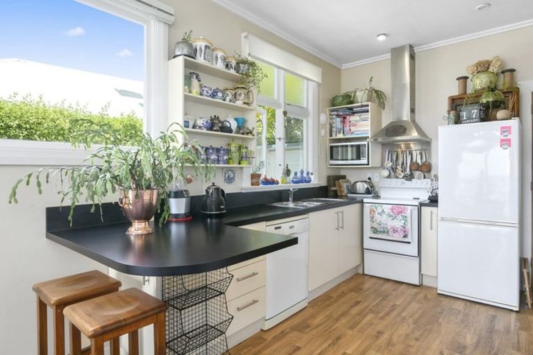 Photo of property in 70 Forbury Road, Saint Clair, Dunedin, 9012