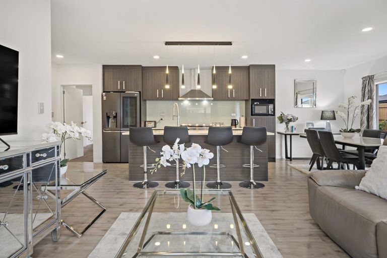 Photo of property in 12 Kare Ariki Place, Pukekohe, 2120