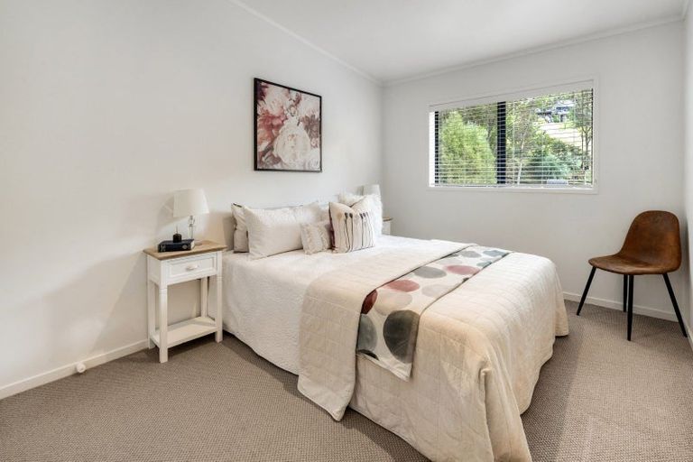 Photo of property in 17 Hayley Lane, East Tamaki Heights, Auckland, 2016