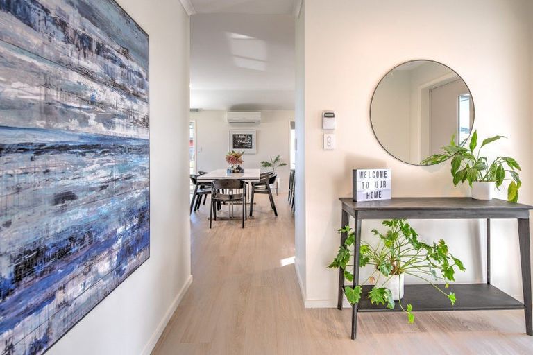 Photo of property in 37 Magnolia Crescent, Tawhero, Whanganui, 4501