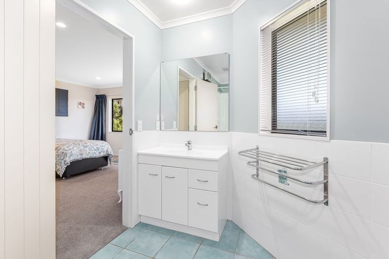 Photo of property in 57 Navigation Drive, Whitby, Porirua, 5024