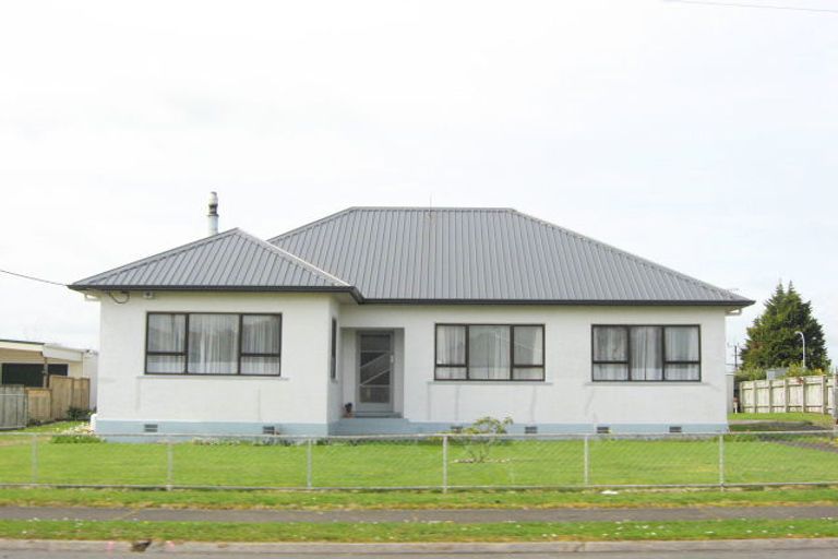 Photo of property in 17 Richmond Street, Inglewood, 4330