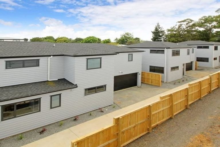Photo of property in 3/42 Great South Road, Manurewa, Auckland, 2102