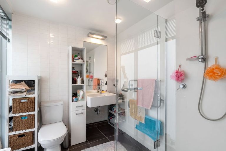 Photo of property in Portal Apartments, 1d/42 Cable Street, Te Aro, Wellington, 6011