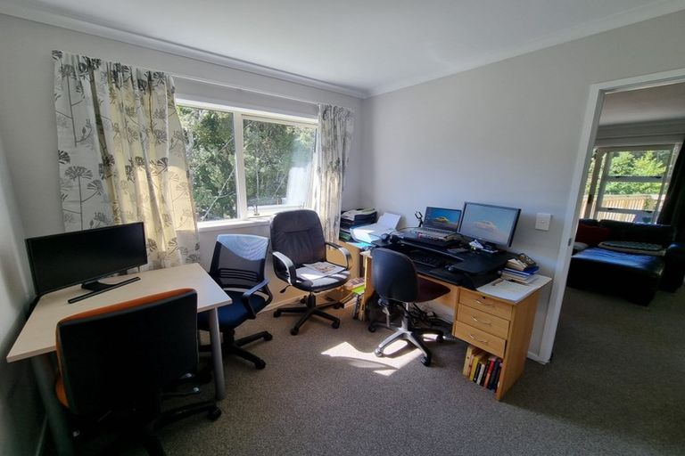 Photo of property in 14 Packham Place, Beach Haven, Auckland, 0626