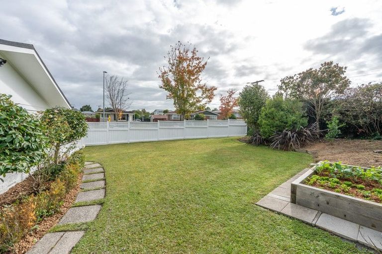 Photo of property in 27 Howell Avenue, Riverlea, Hamilton, 3216