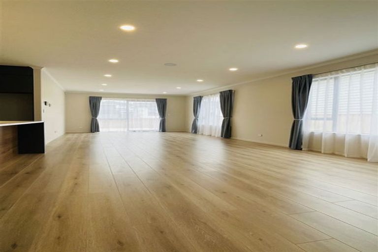 Photo of property in 28 Lime Hill Rise, Flat Bush, Auckland, 2019