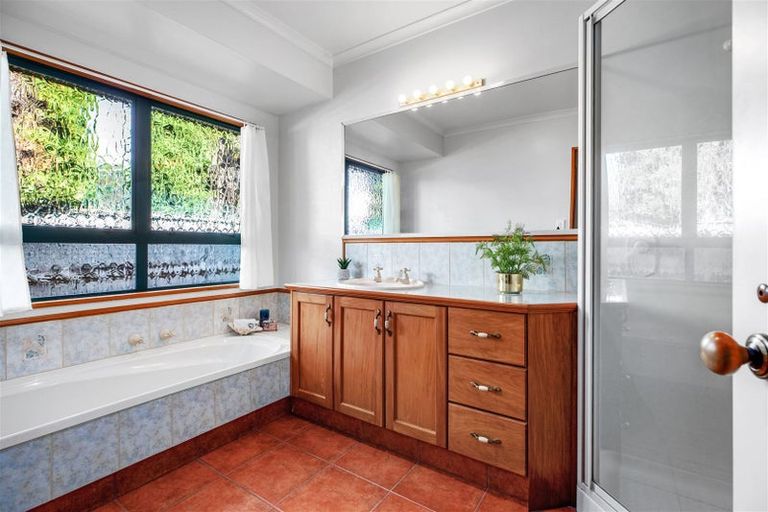 Photo of property in 1 Sissinghurst Court, Bethlehem, Tauranga, 3110