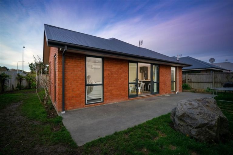 Photo of property in 27 Merrilees Place, Linwood, Christchurch, 8062