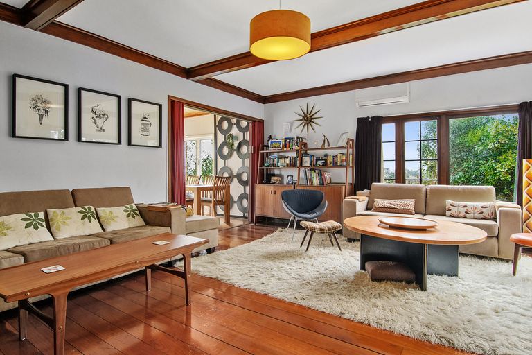 Photo of property in 195 Golf Road, Titirangi, Auckland, 0604