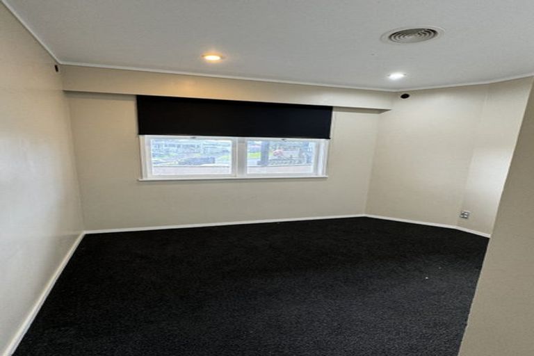 Photo of property in 36 Stanley Road, Glenfield, Auckland, 0629