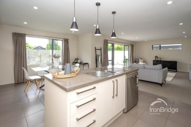 Photo of property in 14 Charente Way, Yaldhurst, Christchurch, 8042