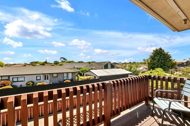 Photo of property in 8b Wyatt Place, Russley, Christchurch, 8042