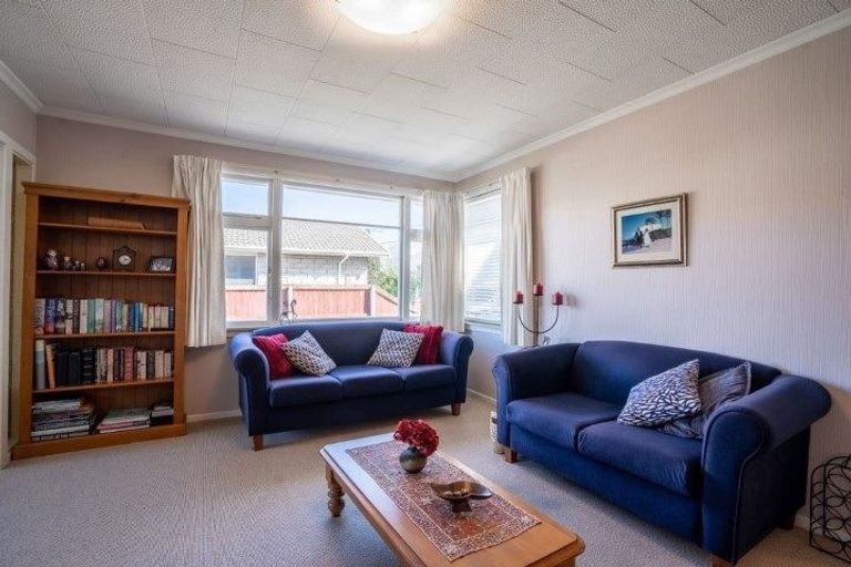 Photo of property in 15 Gainsborough Street, Hoon Hay, Christchurch, 8025